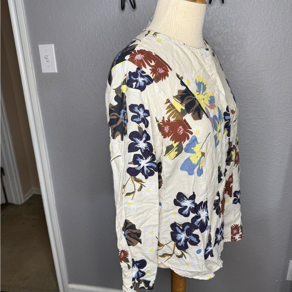 Floral Print Women's Top - Picture 2 of 5
